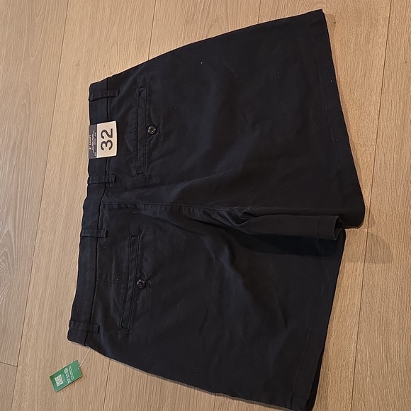 NWT Gap 6 Inch Shorts - Picture 4 of 4
